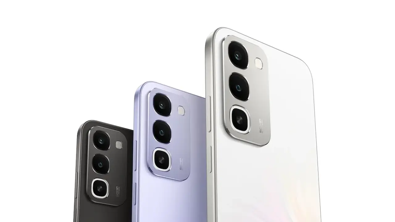 هاتف realme C100 ببطارية 8000 مللي أمبير متاح للبيع في فيتنام